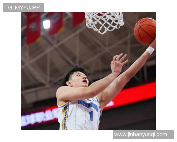 曾凡博的篮球之路:从青涩少年到职业赛场的璀璨星光
