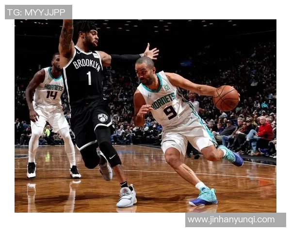 篮网与黄蜂精彩对决回顾全场比赛集锦与精彩瞬间分析